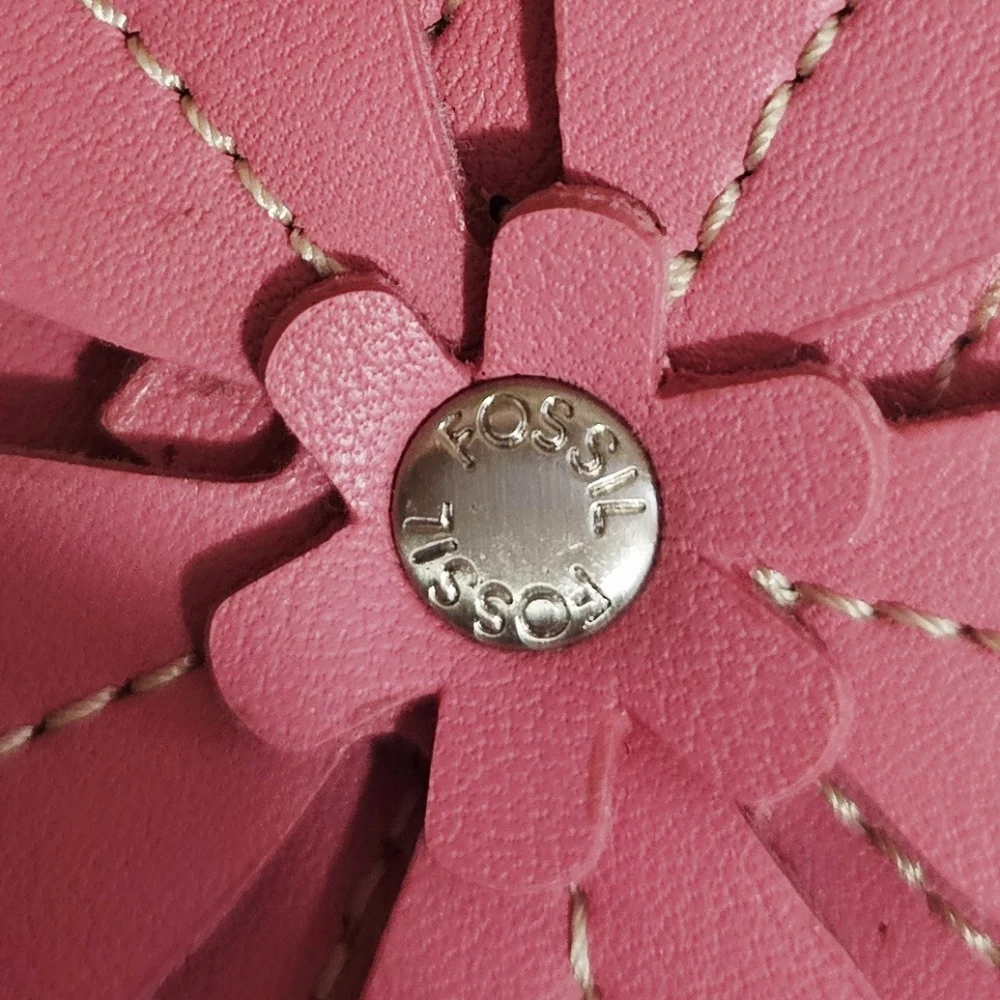 Fossil Pink Flower Keychain - Picture 2 of 8